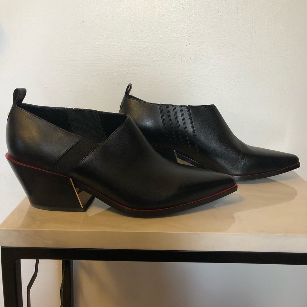 Sigerson Morrison Black Leather Boots Size 10